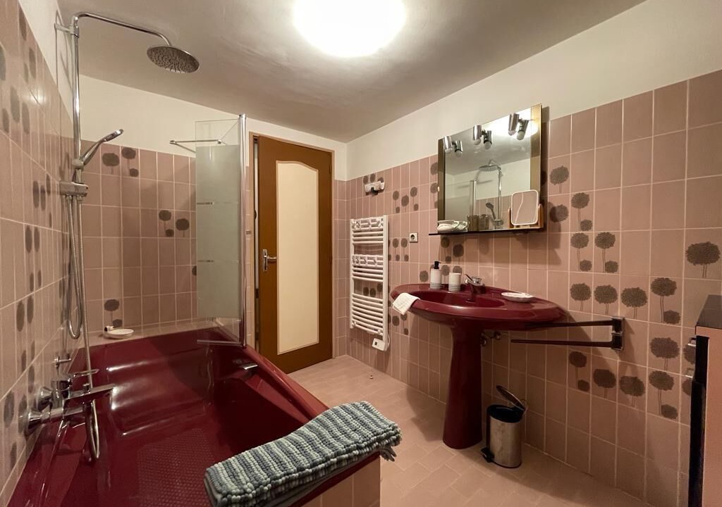 Photo of Bathroom in Speracedes