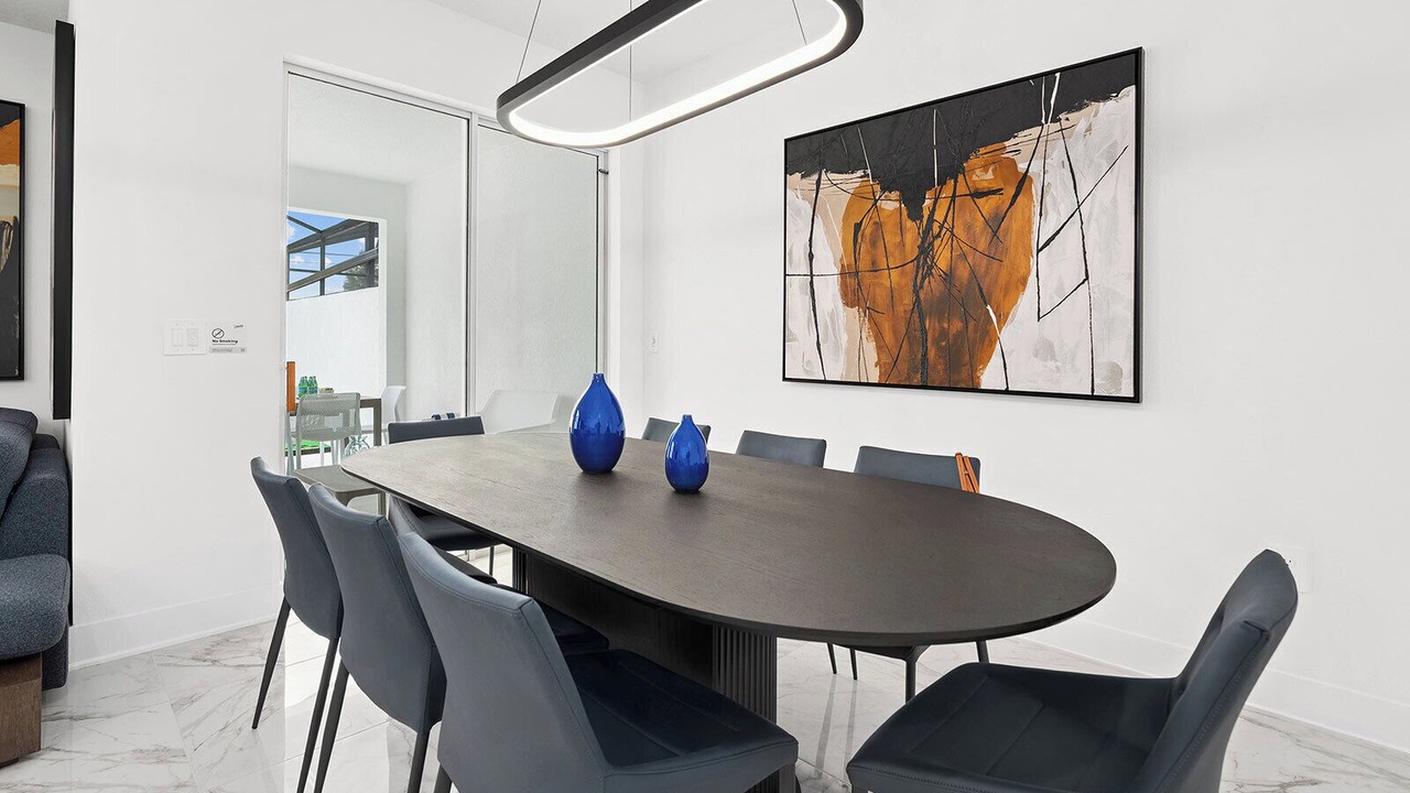 Photo of Livingroom in Florida Center
