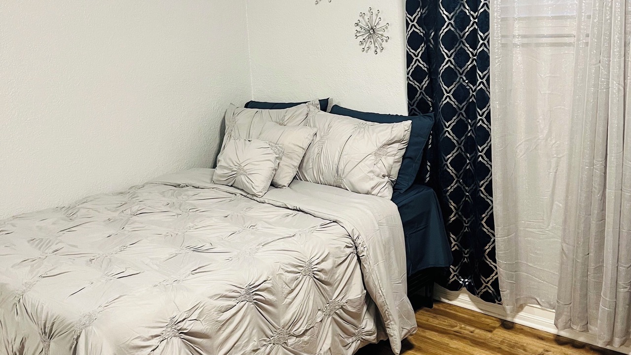Photo of Bedroom in Pine Hills