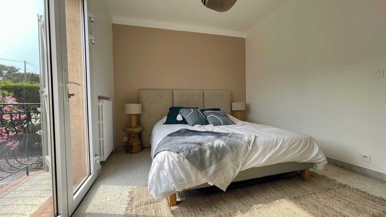 Photo of Bedroom in Boulouris-sur-Mer