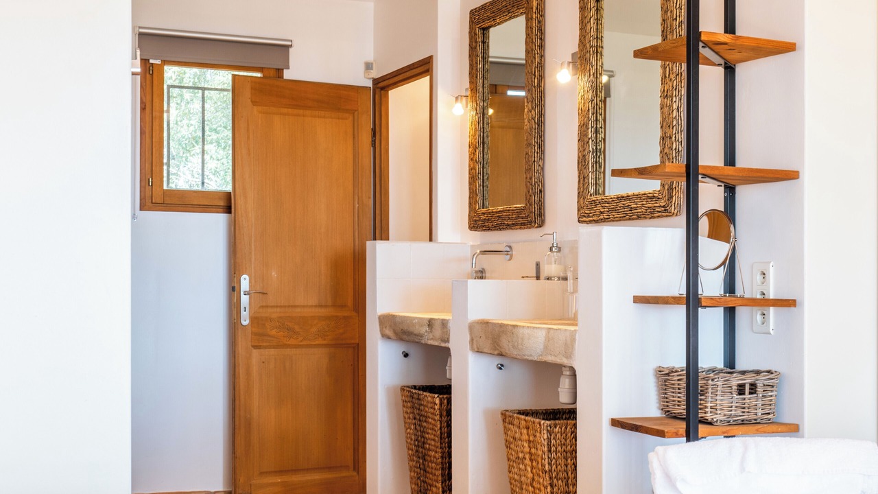 Photo of Bedroom in La Roquette-sur-Siagne