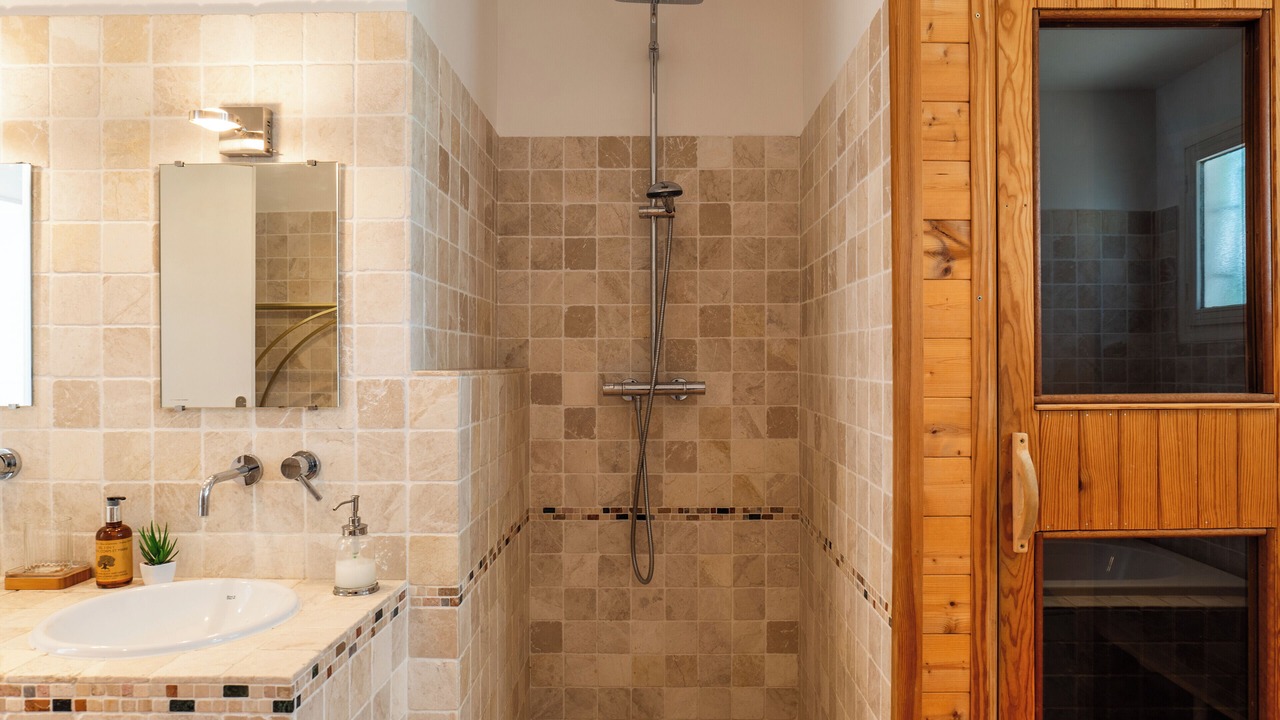 Photo of Bathroom in La Roquette-sur-Siagne