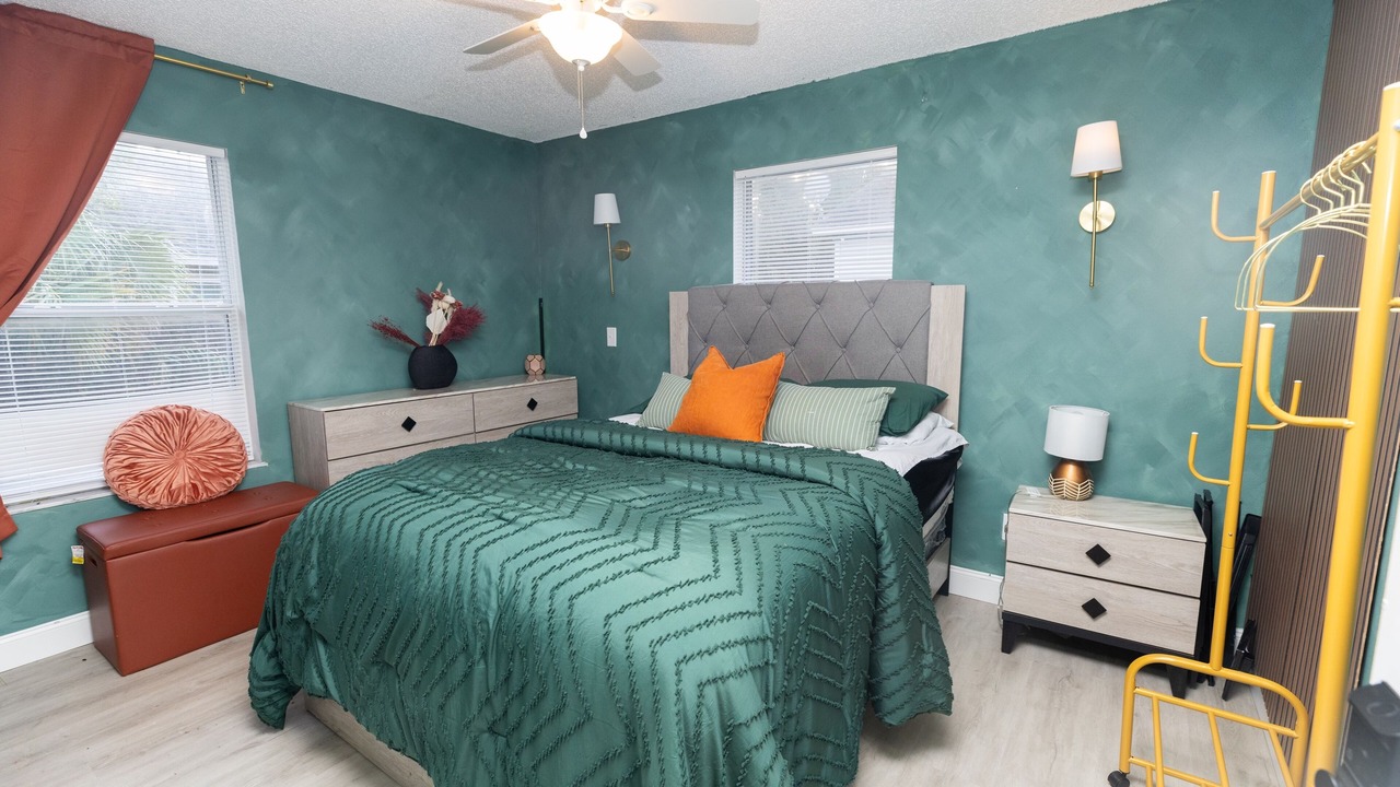 Photo of Bedroom in Holden-Paramore