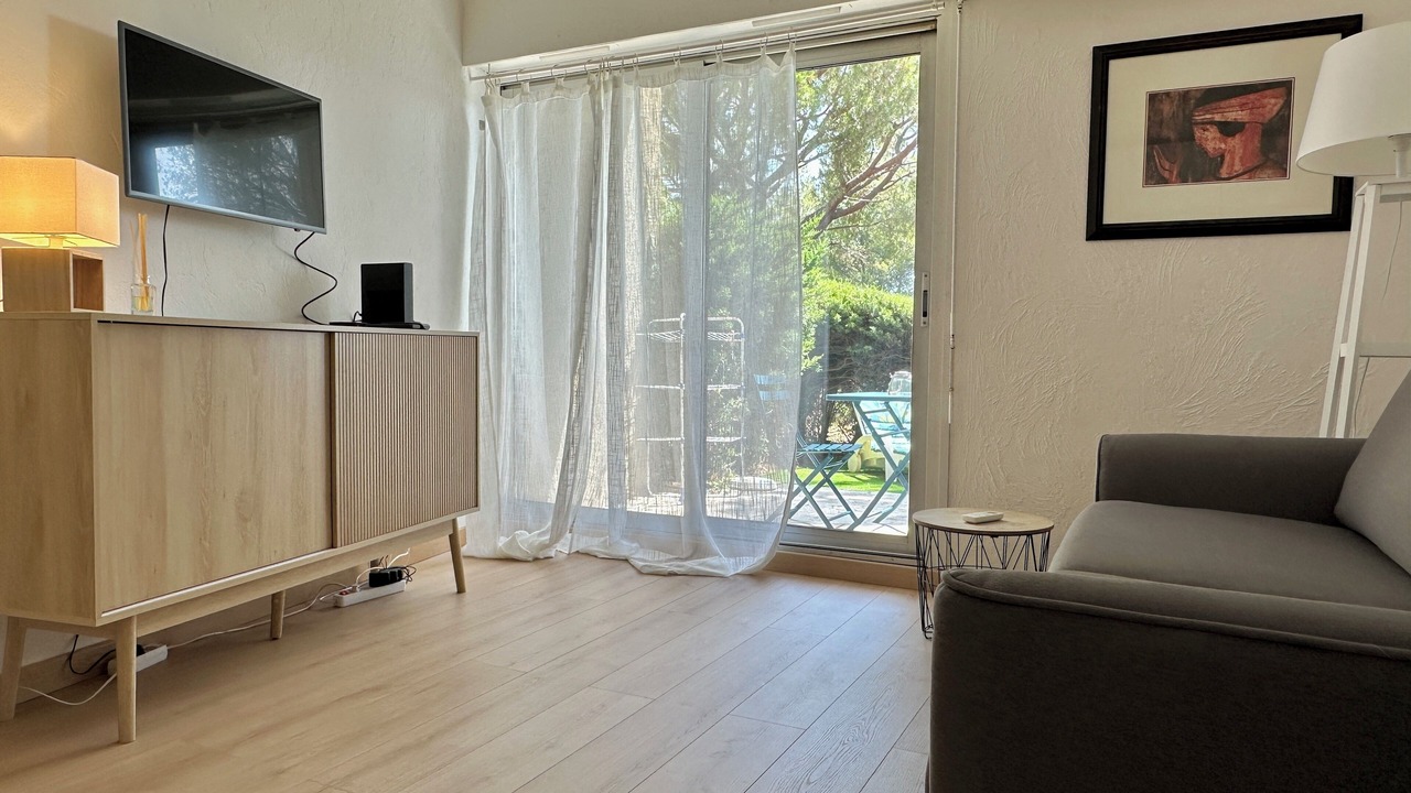 Photo of Livingroom in Bastide Giraud