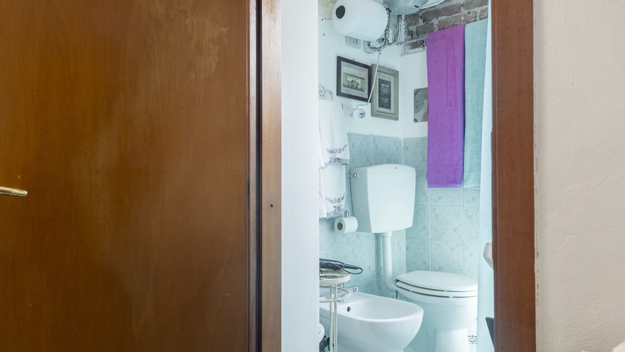 Photo of Bathroom in Carrara