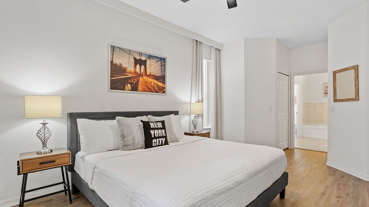 Photo of Bedroom in Crystal Cove