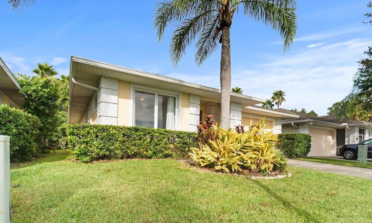 Photo of Outdoor in Sunset Lakes