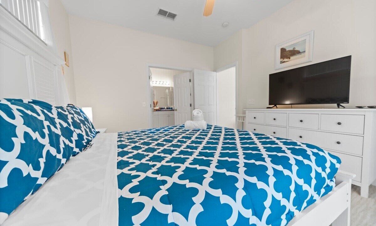 Photo of Bedroom in Sunset Lakes