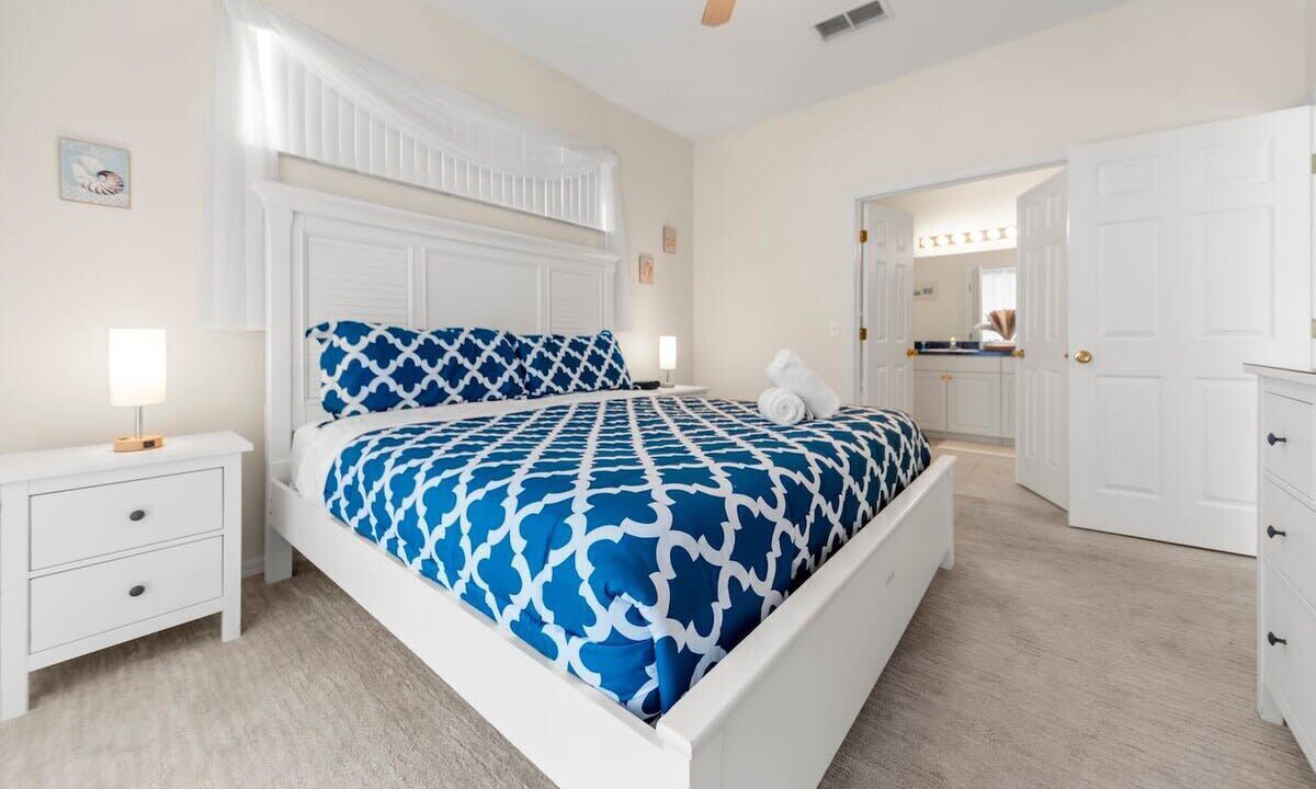 Photo of Bedroom in Sunset Lakes