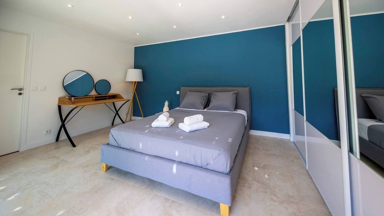 Photo of Bedroom in Contes