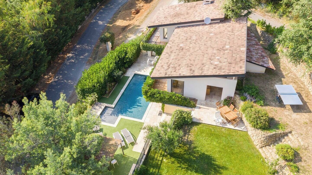 Photo of Outdoor in Contes