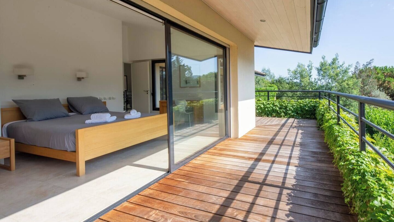 Photo of Patio Balcony in Contes