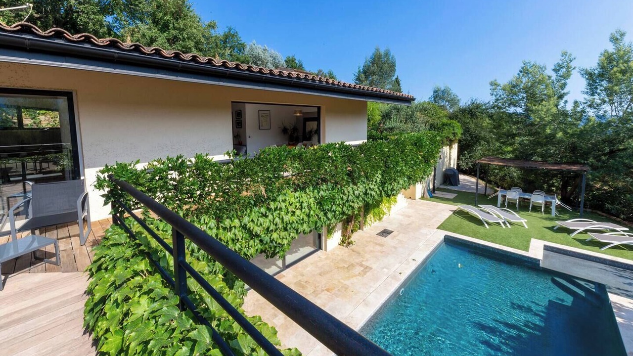 Photo of Outdoor in Contes