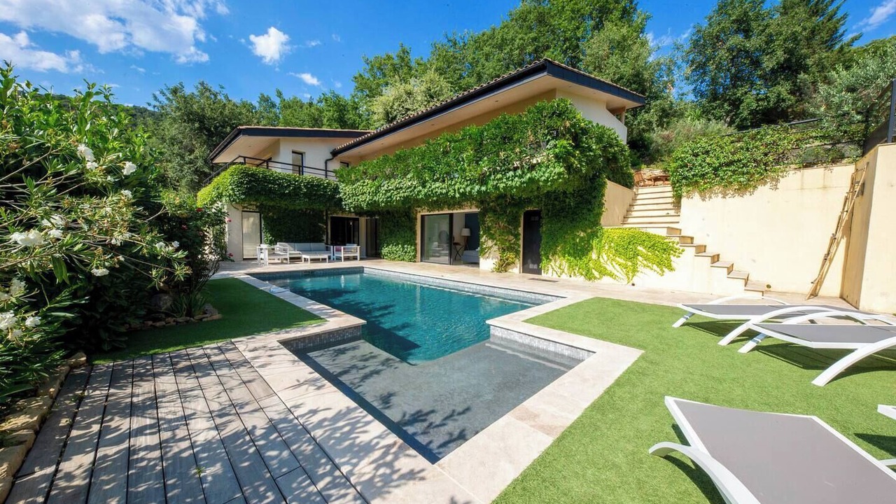 Photo of Outdoor in Contes