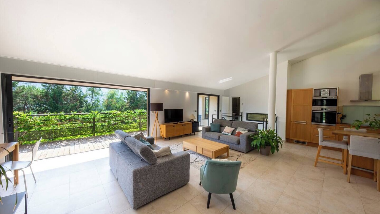 Photo of Livingroom in Contes