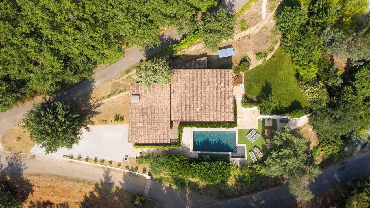 Photo of Outdoor in Contes