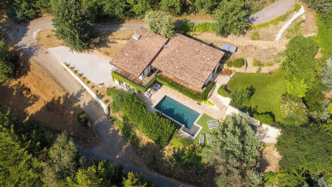Photo of Outdoor in Contes
