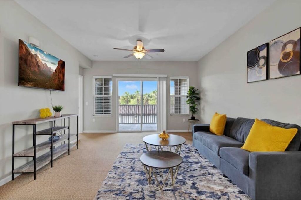 Photo of Livingroom in Ocoee