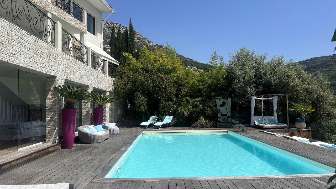 Photo of Others in Eze