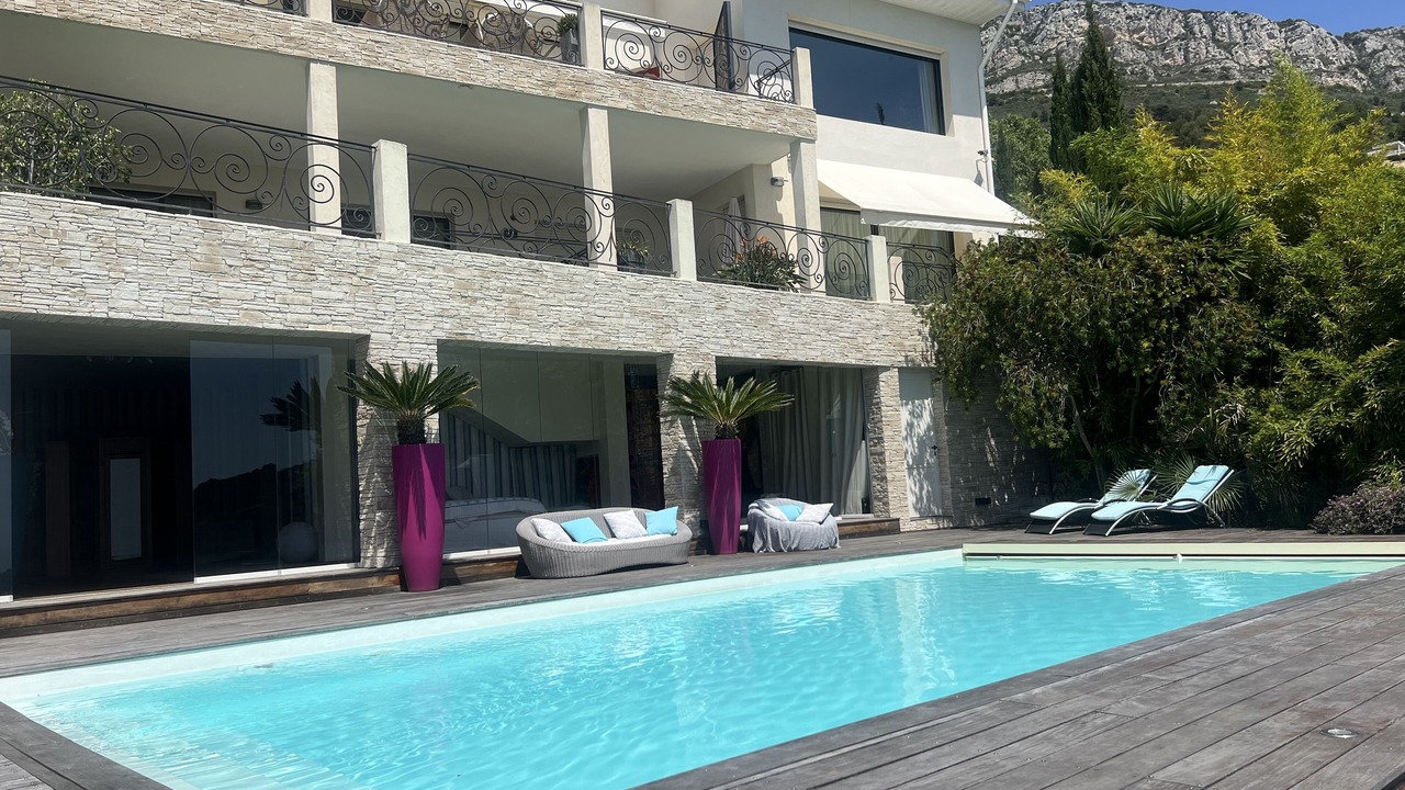 Photo of Others in Eze
