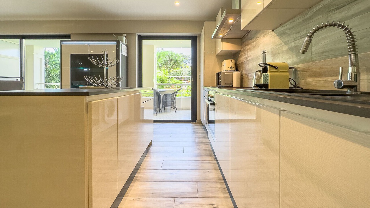 Photo of Kitchen in Prado - Republique