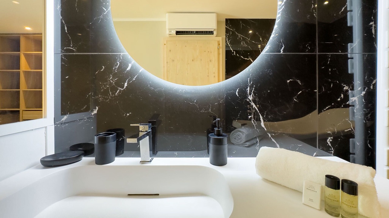 Photo of Bathroom in Prado - Republique