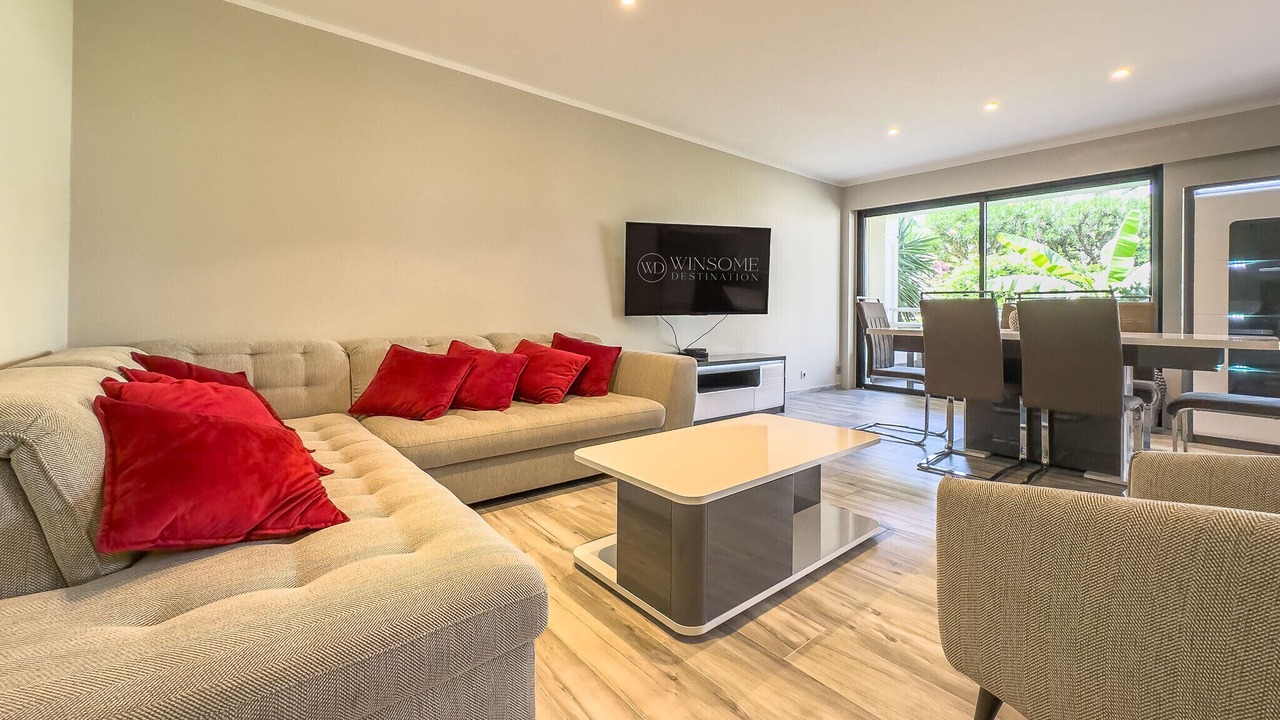 Photo of Livingroom in Prado - Republique