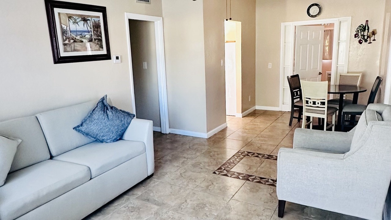 Photo of Livingroom in Azalea Park