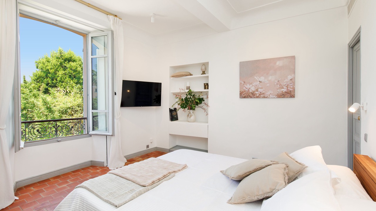 Photo of Bedroom in Juan-les-Pins