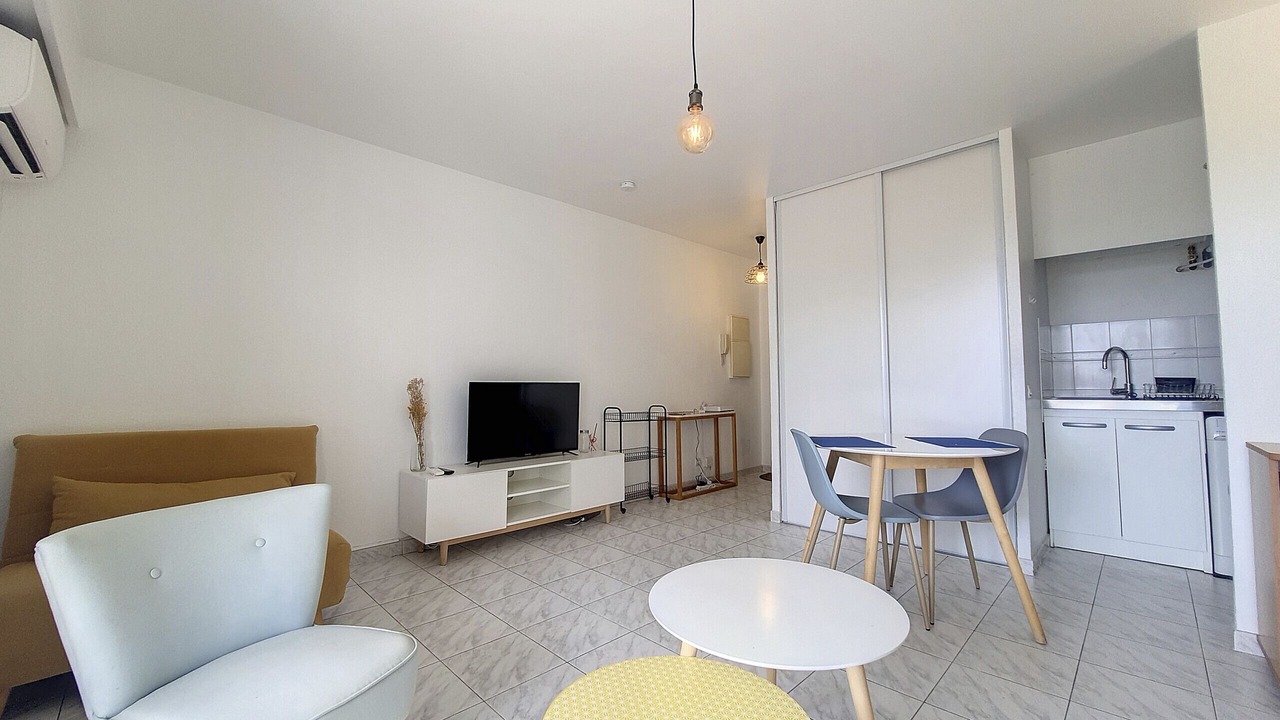 Photo of Livingroom in Liberation