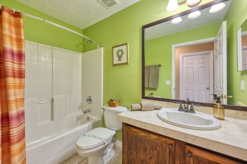 Photo of Bathroom in Lake Berkley
