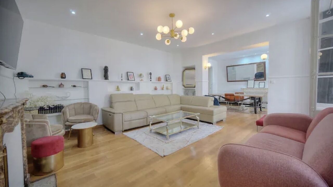 Photo of Livingroom in Prado - Republique