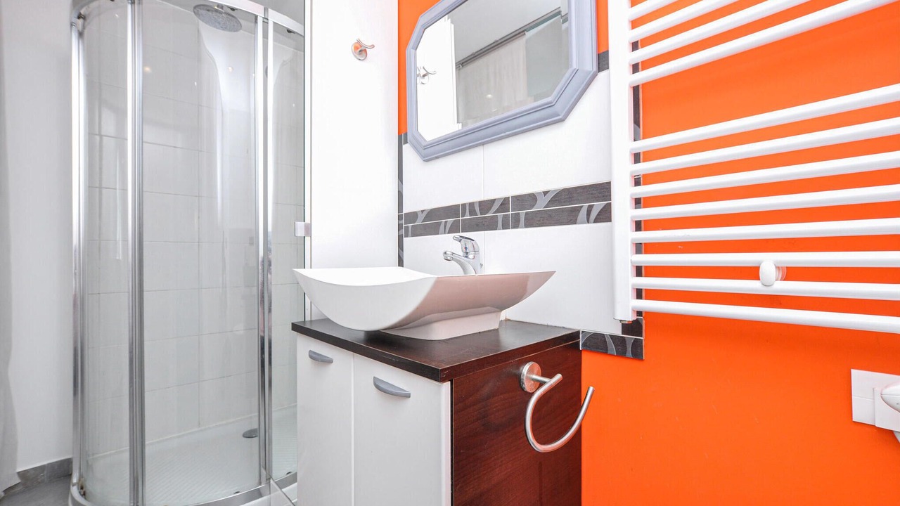 Photo of Bathroom in Biot