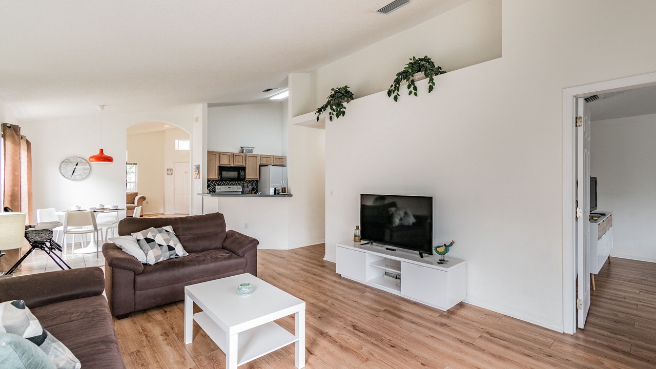 Photo of Livingroom in Lake Berkley