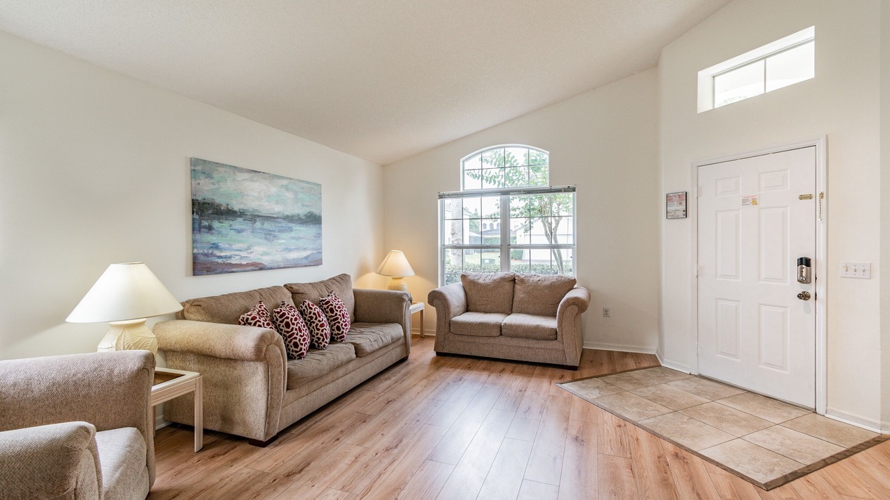 Photo of Livingroom in Lake Berkley