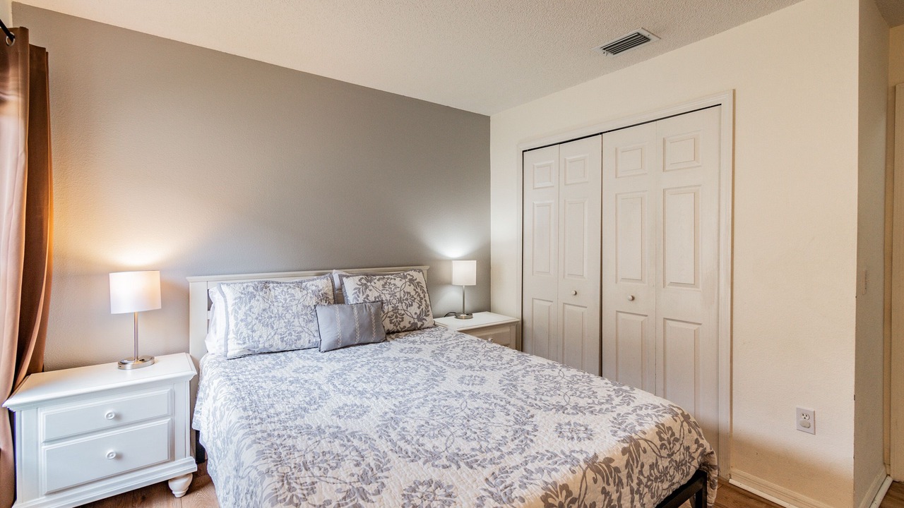 Photo of Bedroom in Lake Berkley