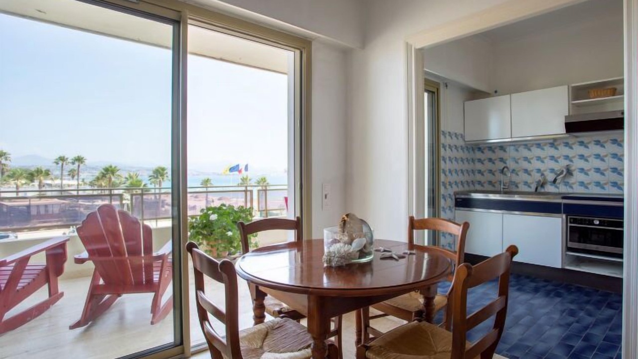 Photo of Bedroom in Villeneuve Loubet Beach