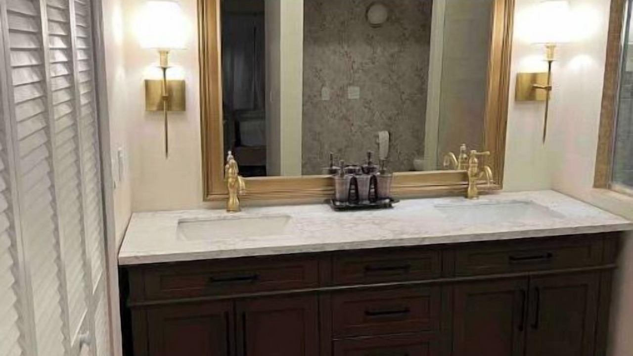 Photo of Bathroom in Buena Ventura Lakes