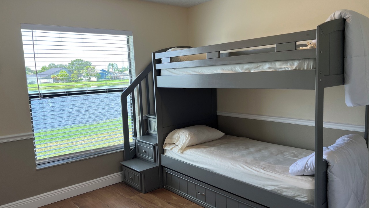 Photo of Bedroom in Buena Ventura Lakes
