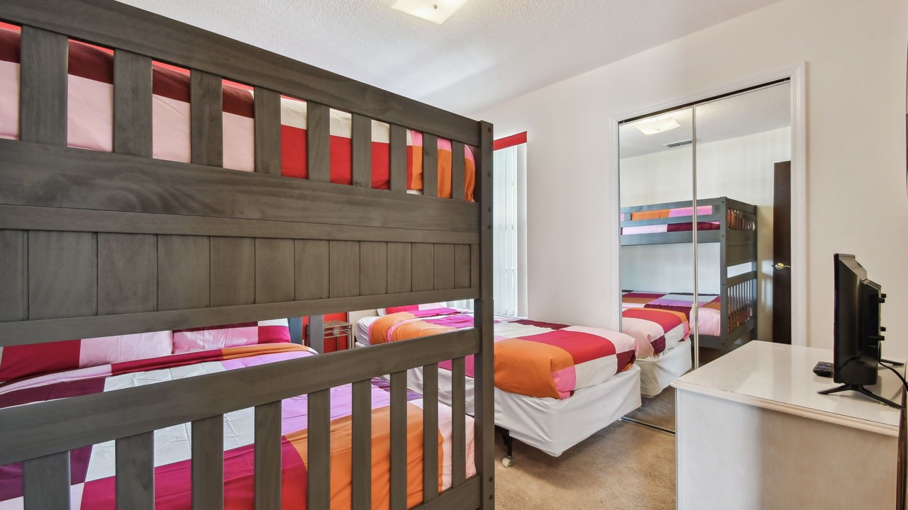 Photo of Bedroom in Lindfields