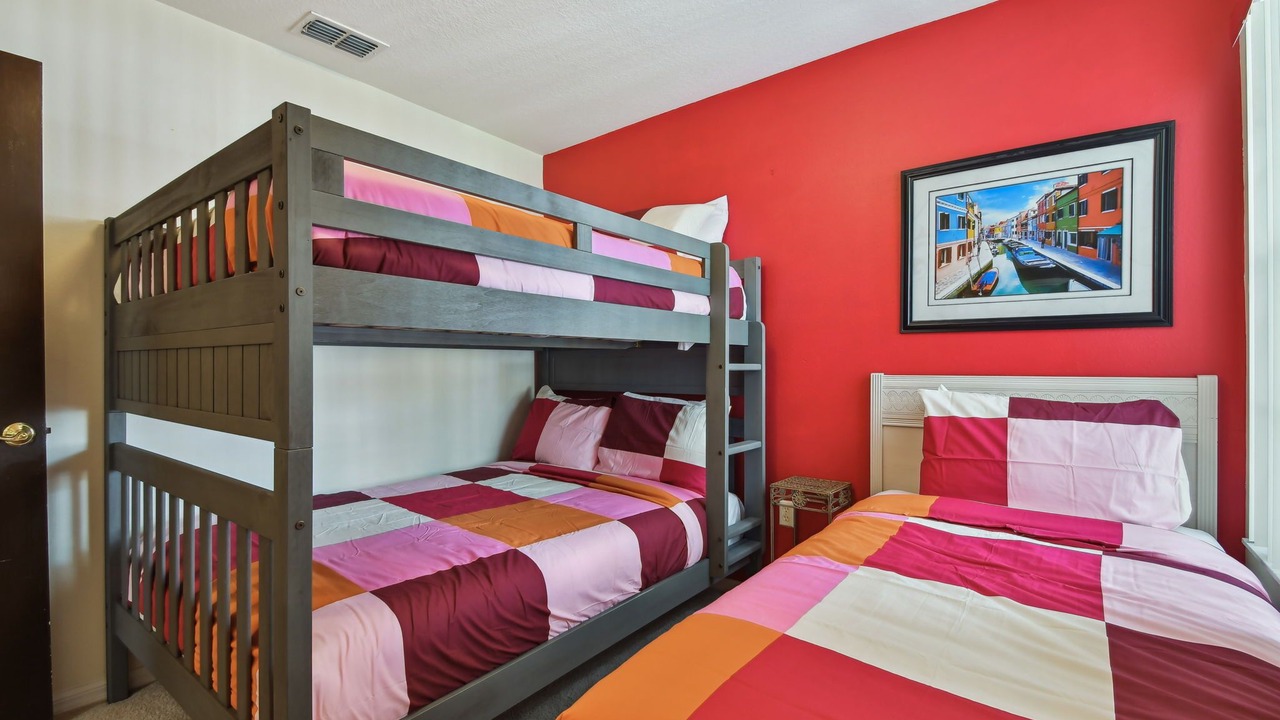 Photo of Bedroom in Lindfields