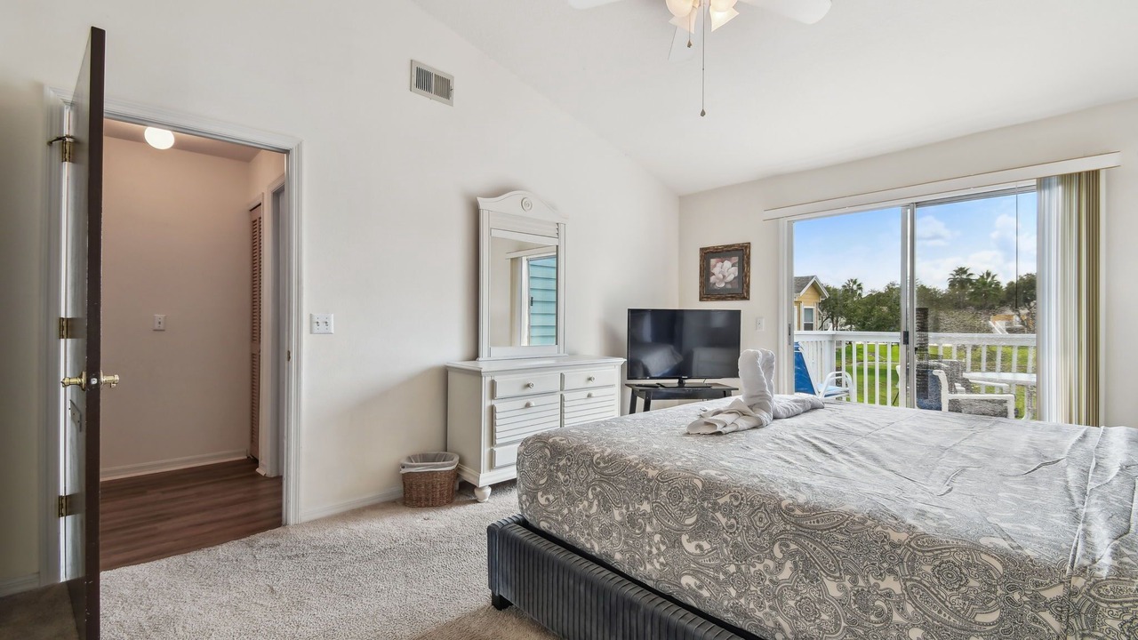 Photo of Bedroom in Lindfields