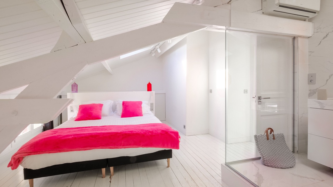 Photo of Bedroom in Beausoleil