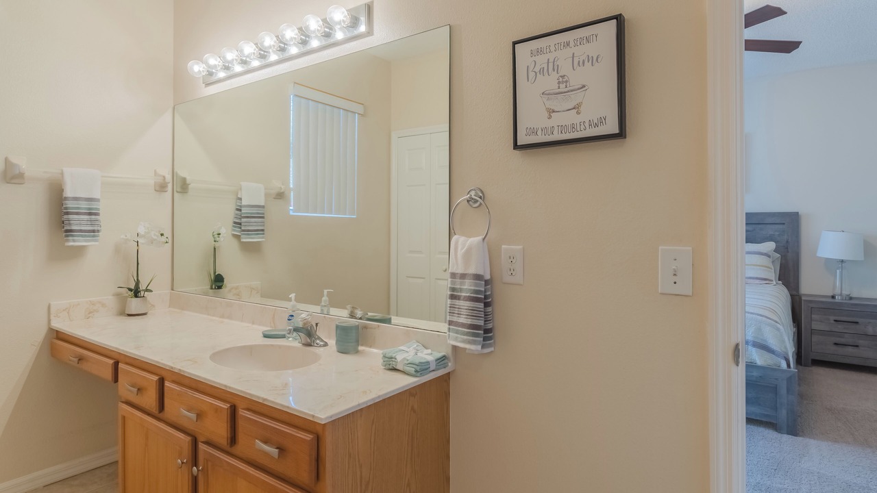 Photo of Bathroom in Sunset Ridge