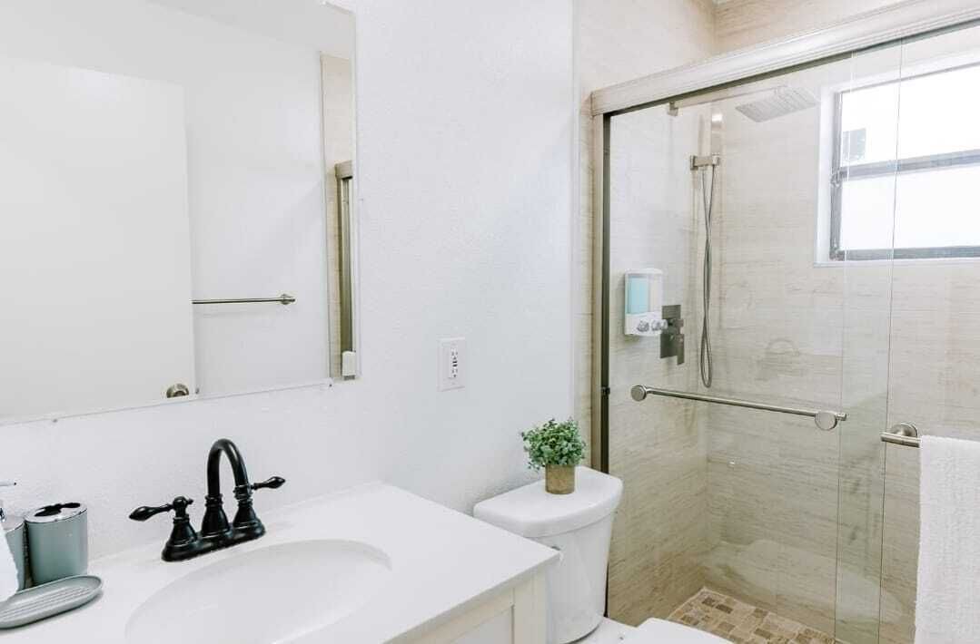 Photo of Bathroom in Buena Ventura Lakes