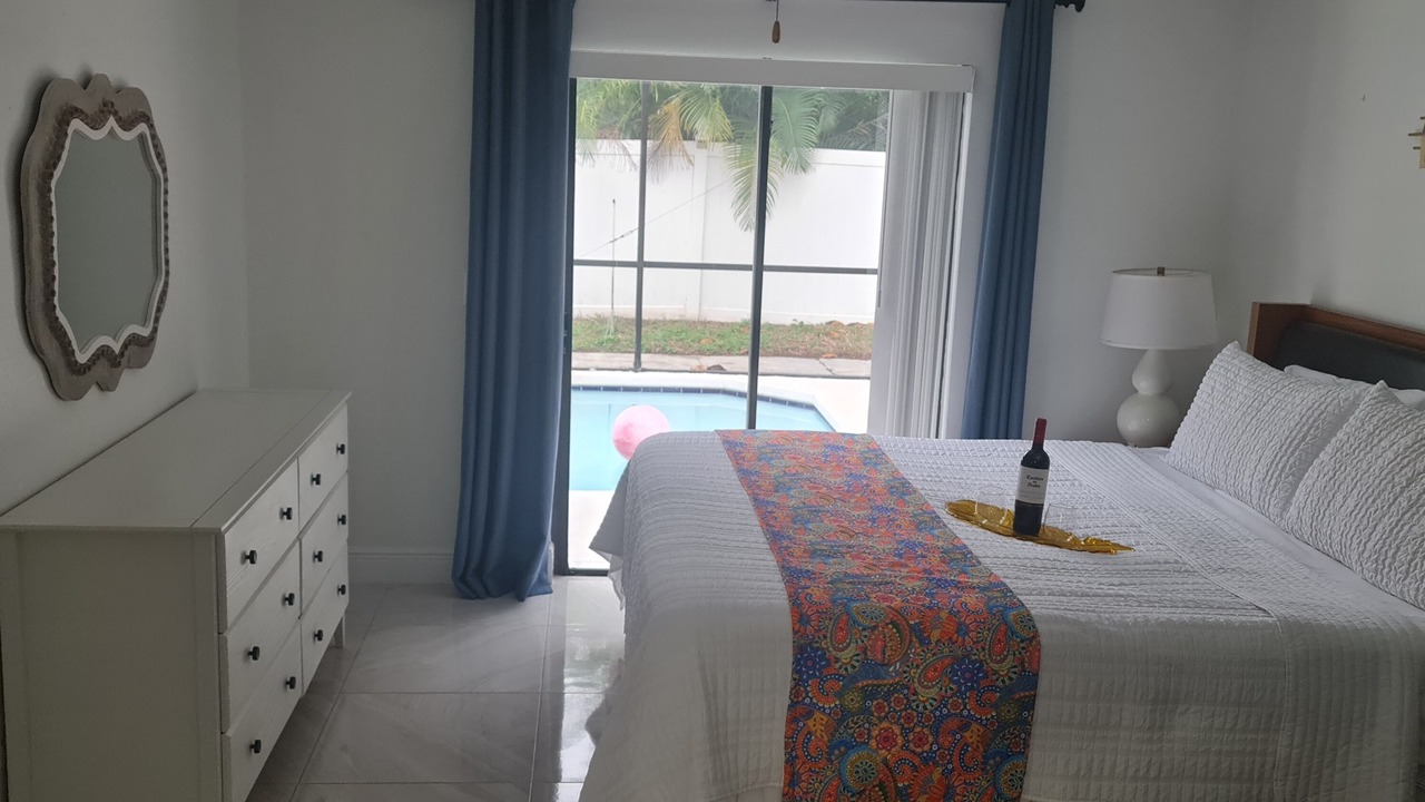Photo of Bedroom in Buena Ventura Lakes