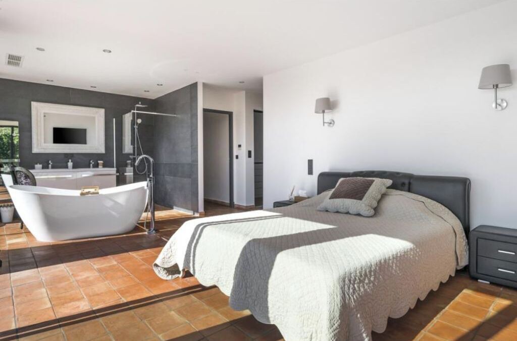 Photo of Bedroom in Chateauneuf-Grasse