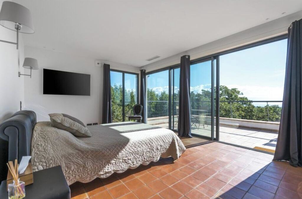Photo of Bedroom in Chateauneuf-Grasse