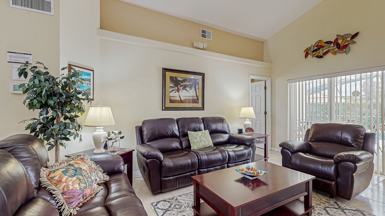 Photo of Livingroom in Lake Wilson Preserve