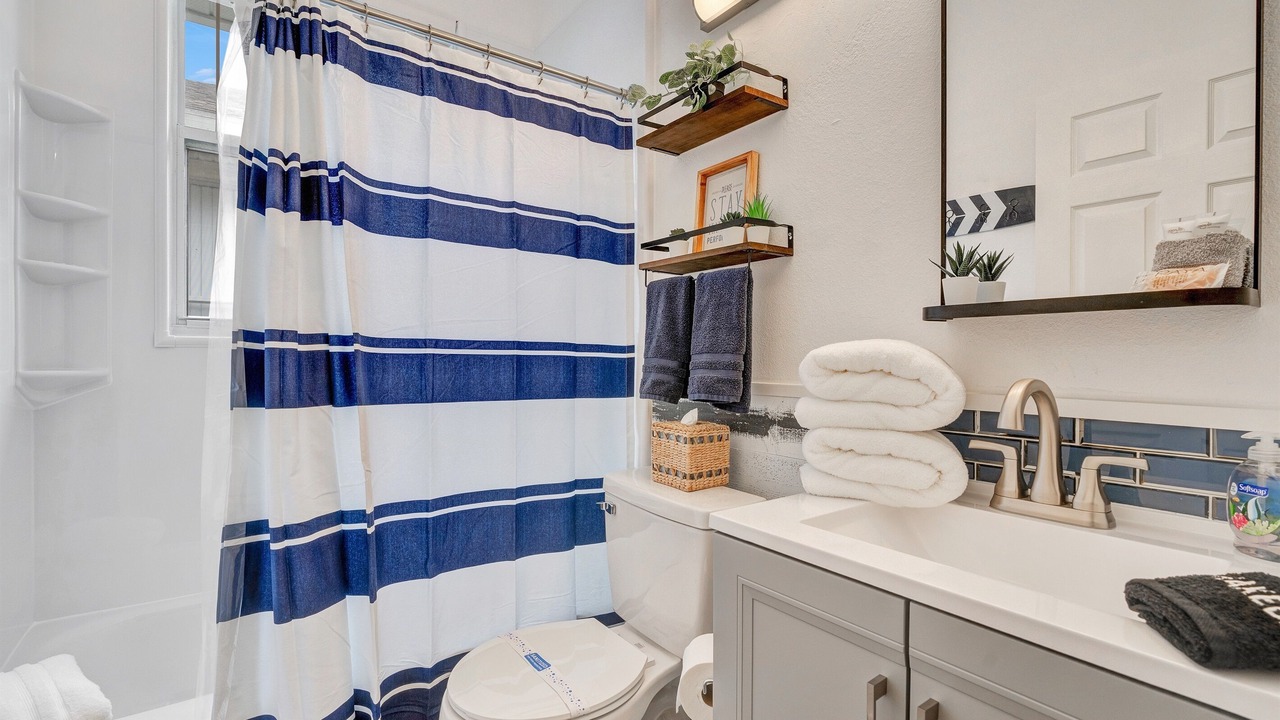 Photo of Bathroom in Sunset Lakes